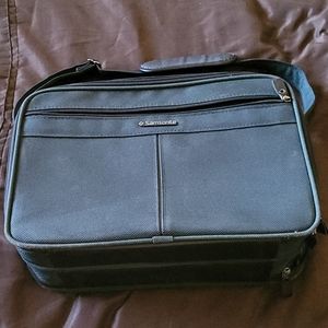 Vintage Samsonite Silhouette 5 Carry on luggage with strap